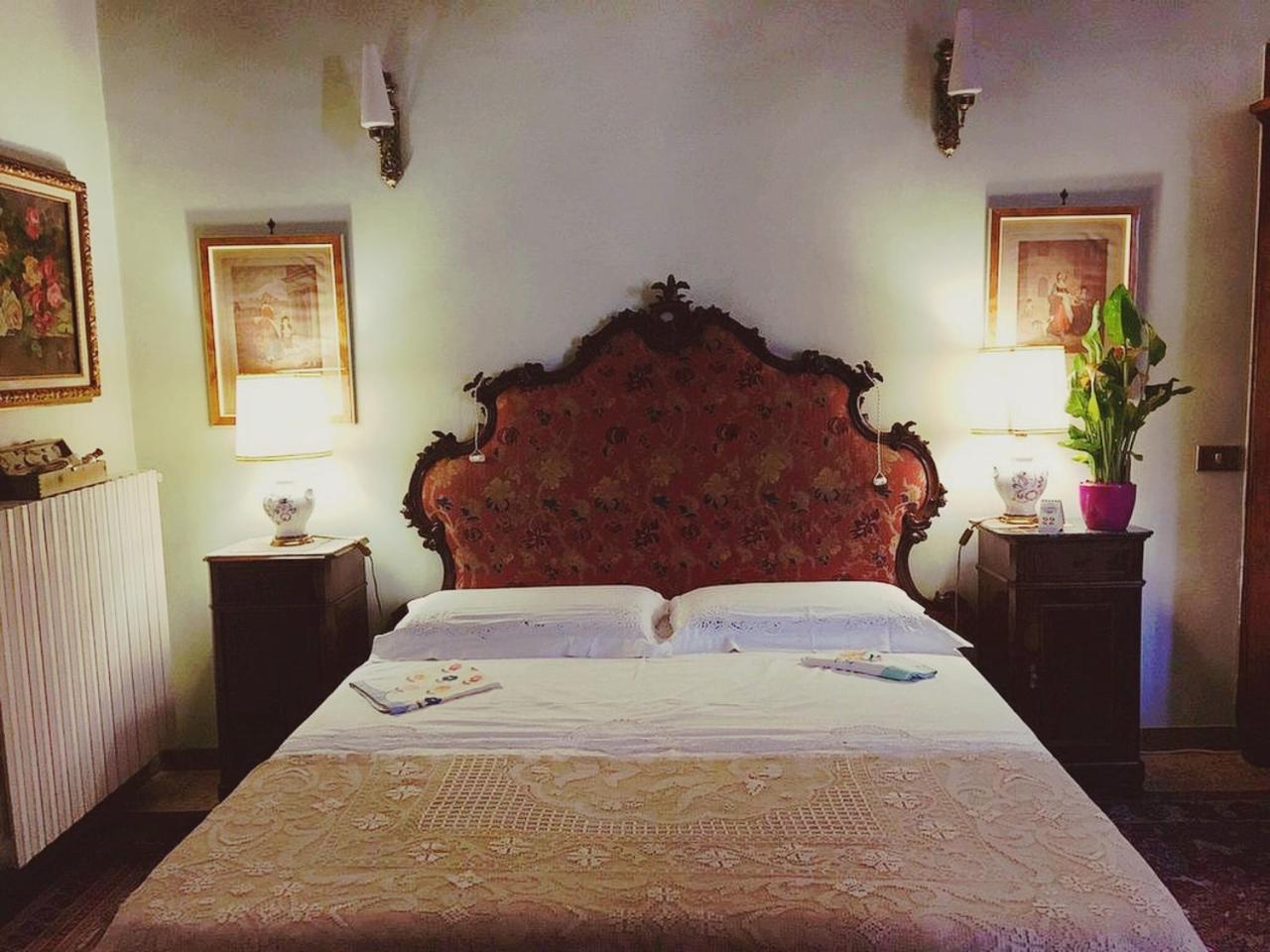 B&B Atmosfere Del Centro Storico Napoli Rom bilde